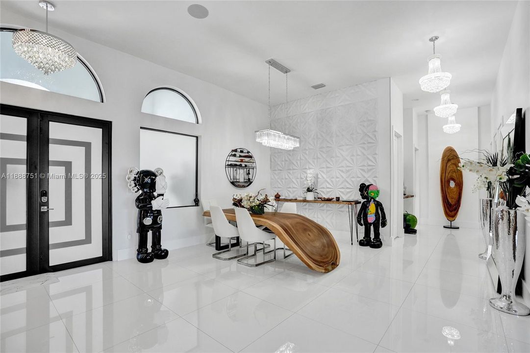 En Venta: $1,900,000 (5 camas, 3 baños, 3273 Pies cuadrados)