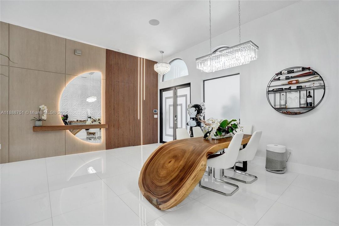 En Venta: $1,900,000 (5 camas, 3 baños, 3273 Pies cuadrados)