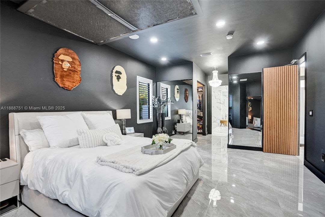 En Venta: $1,900,000 (5 camas, 3 baños, 3273 Pies cuadrados)