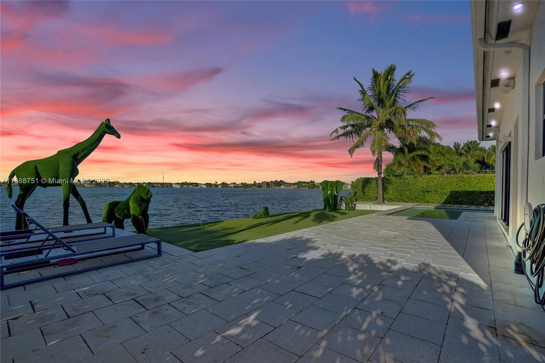 En Venta: $1,900,000 (5 camas, 3 baños, 3273 Pies cuadrados)