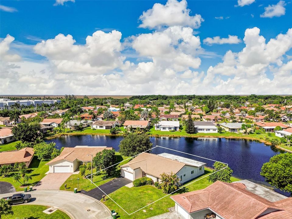 Под контрактом: $450,000 (3 спален, 2 ванн, 2231 Квадратных фут)