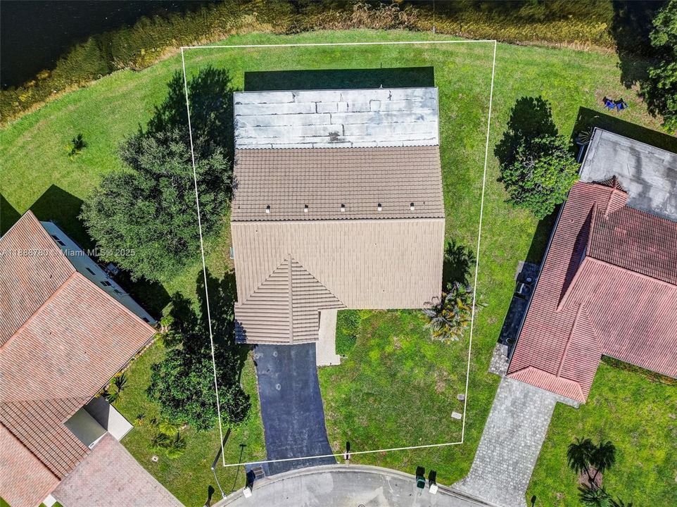 Под контрактом: $450,000 (3 спален, 2 ванн, 2231 Квадратных фут)