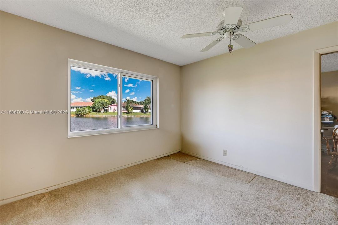 Под контрактом: $450,000 (3 спален, 2 ванн, 2231 Квадратных фут)