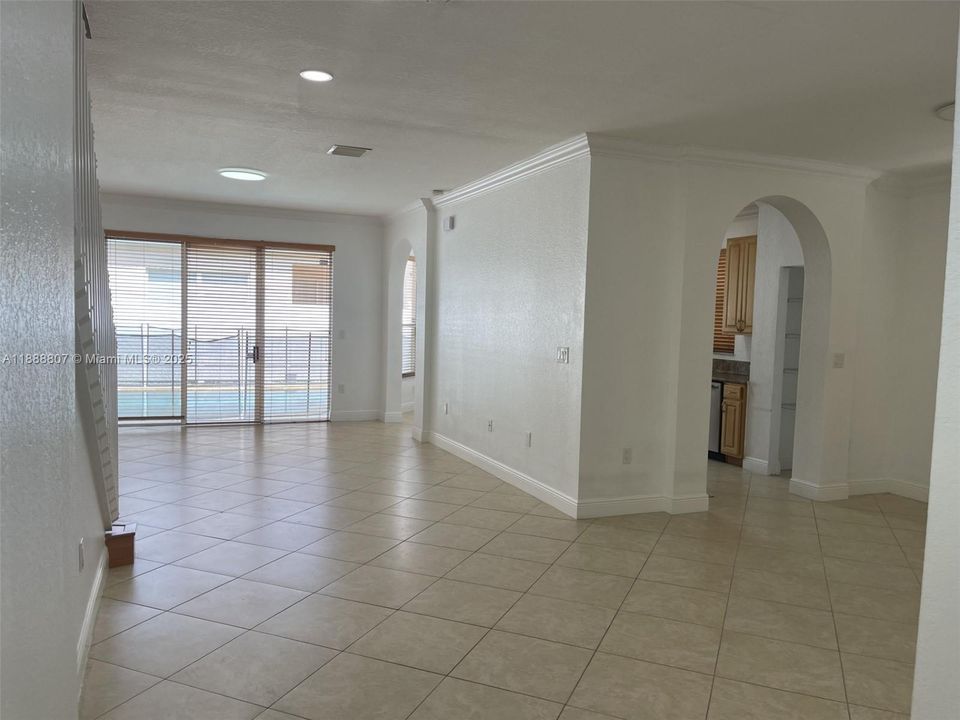 Living room/ Dinning room