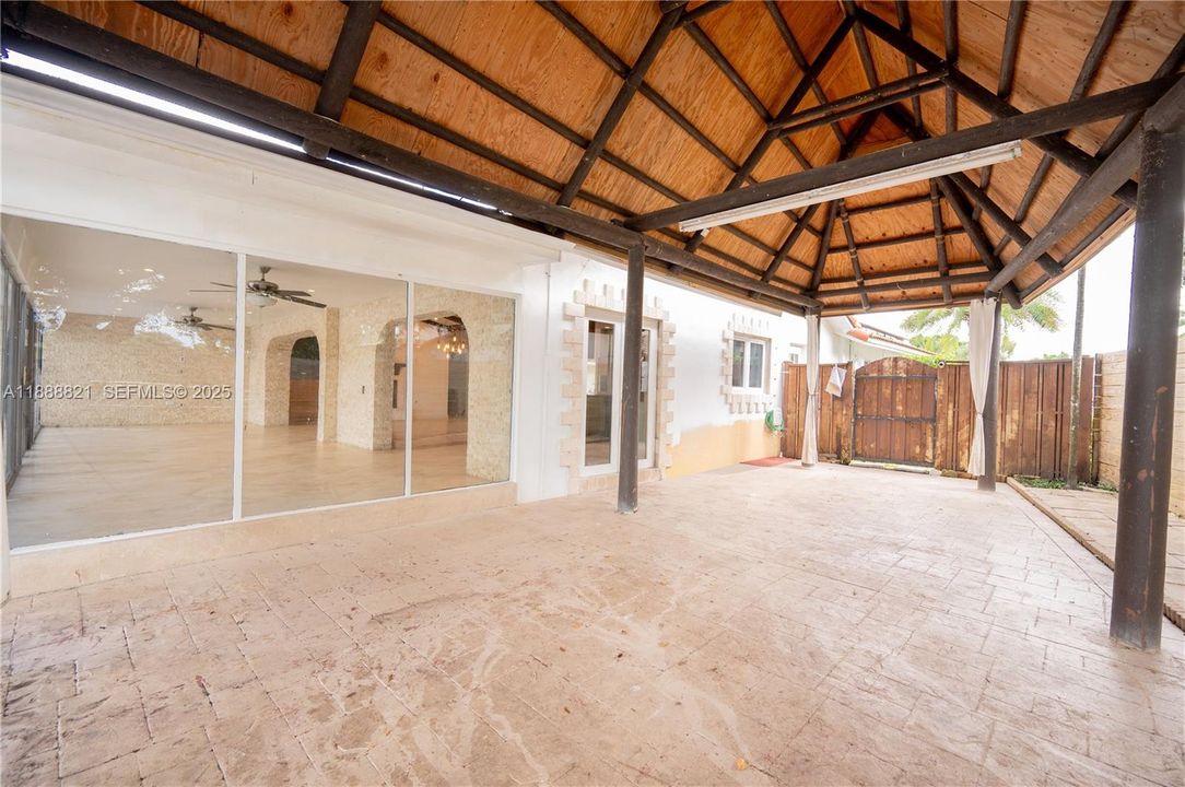 For Rent: $7,850 (4 beds, 2 baths, 2683 Square Feet)