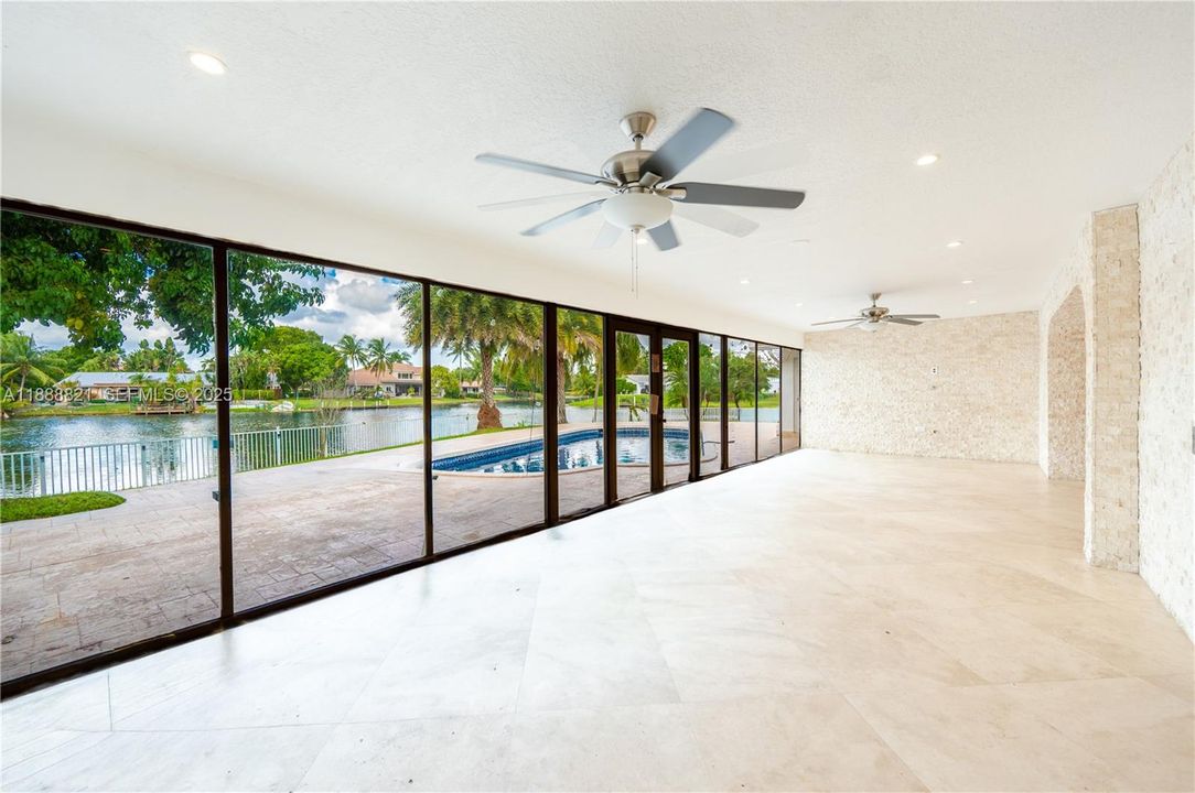 For Rent: $7,850 (4 beds, 2 baths, 2683 Square Feet)