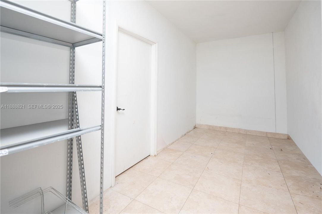 For Rent: $7,850 (4 beds, 2 baths, 2683 Square Feet)