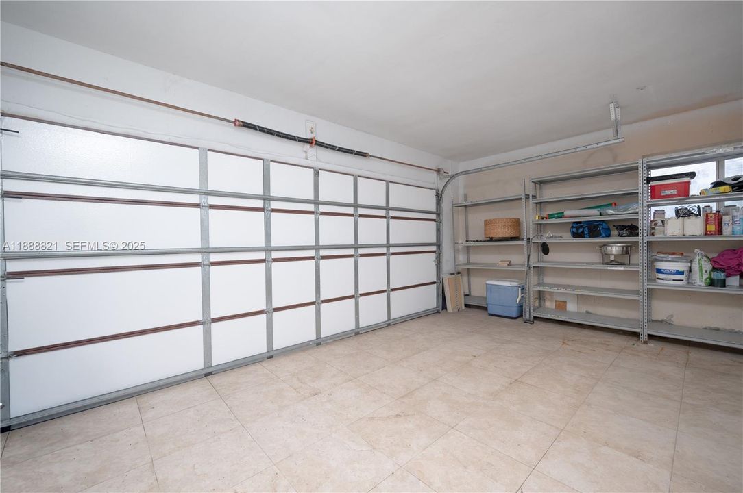 For Rent: $7,850 (4 beds, 2 baths, 2683 Square Feet)