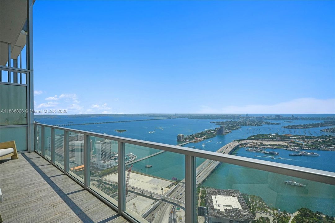 For Sale: $4,500,000 (3 beds, 2 baths, 2901 Square Feet)