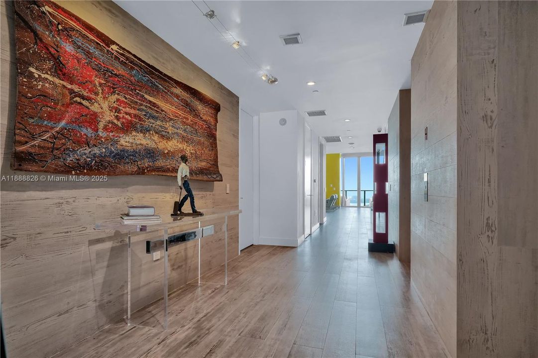 For Sale: $4,500,000 (3 beds, 2 baths, 2901 Square Feet)