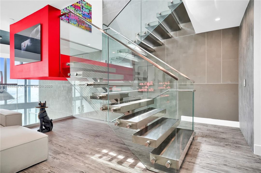 For Sale: $4,500,000 (3 beds, 2 baths, 2901 Square Feet)