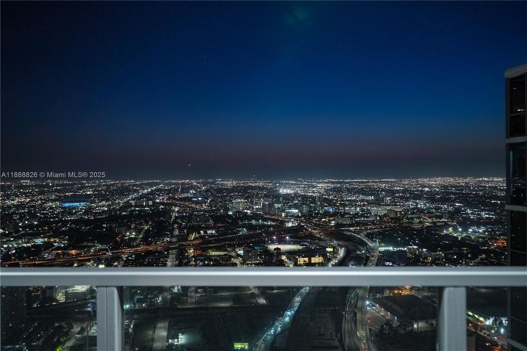 For Sale: $4,500,000 (3 beds, 2 baths, 2901 Square Feet)