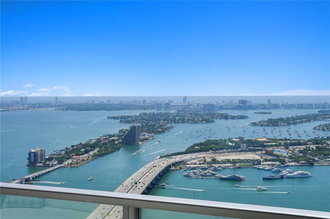 For Sale: $4,500,000 (3 beds, 2 baths, 2901 Square Feet)