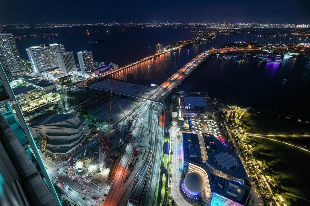 For Sale: $4,500,000 (3 beds, 2 baths, 2901 Square Feet)