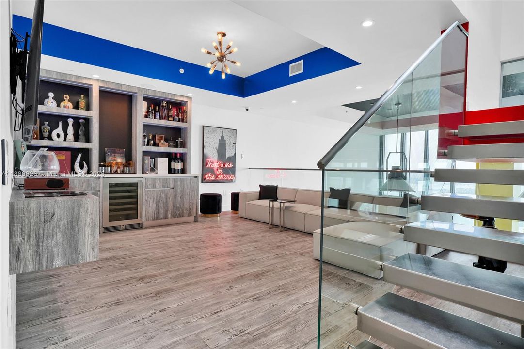 For Sale: $4,500,000 (3 beds, 2 baths, 2901 Square Feet)