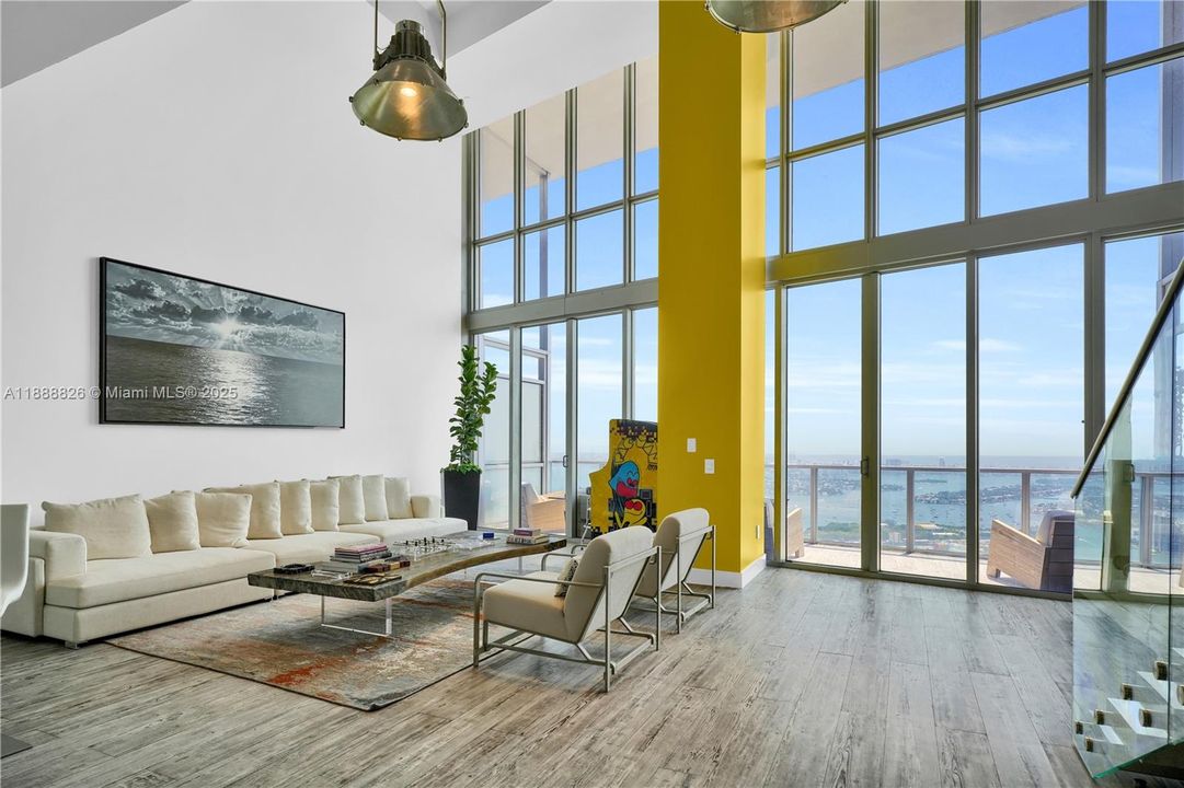 For Sale: $4,500,000 (3 beds, 2 baths, 2901 Square Feet)