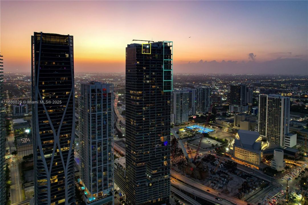 For Sale: $4,500,000 (3 beds, 2 baths, 2901 Square Feet)