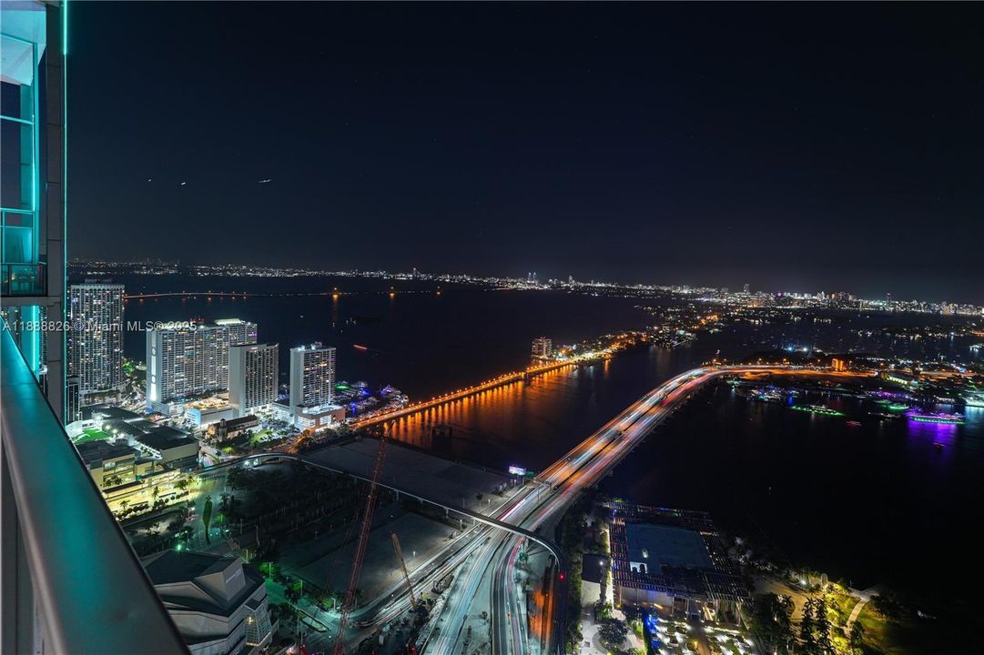 For Sale: $4,500,000 (3 beds, 2 baths, 2901 Square Feet)