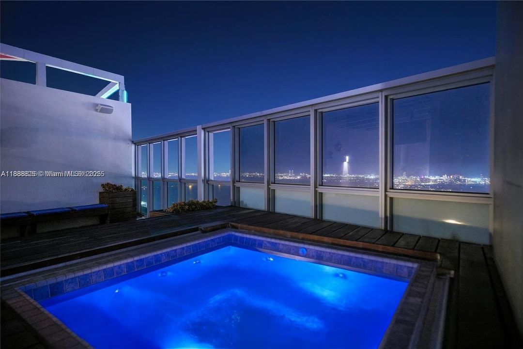 For Sale: $4,500,000 (3 beds, 2 baths, 2901 Square Feet)