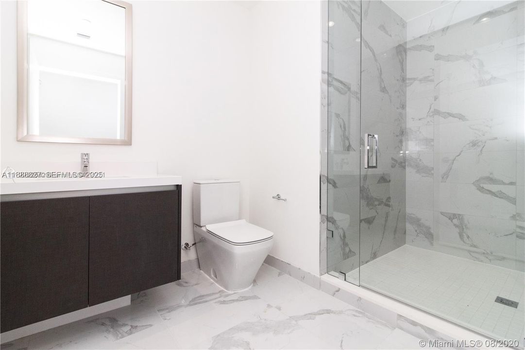 出租: $9,900 (3 贝兹, 4 浴室, 2204 平方英尺)