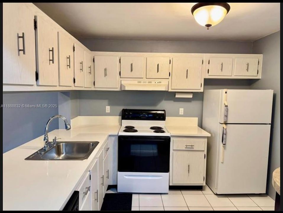 En Venta: $239,900 (2 camas, 2 baños, 1080 Pies cuadrados)