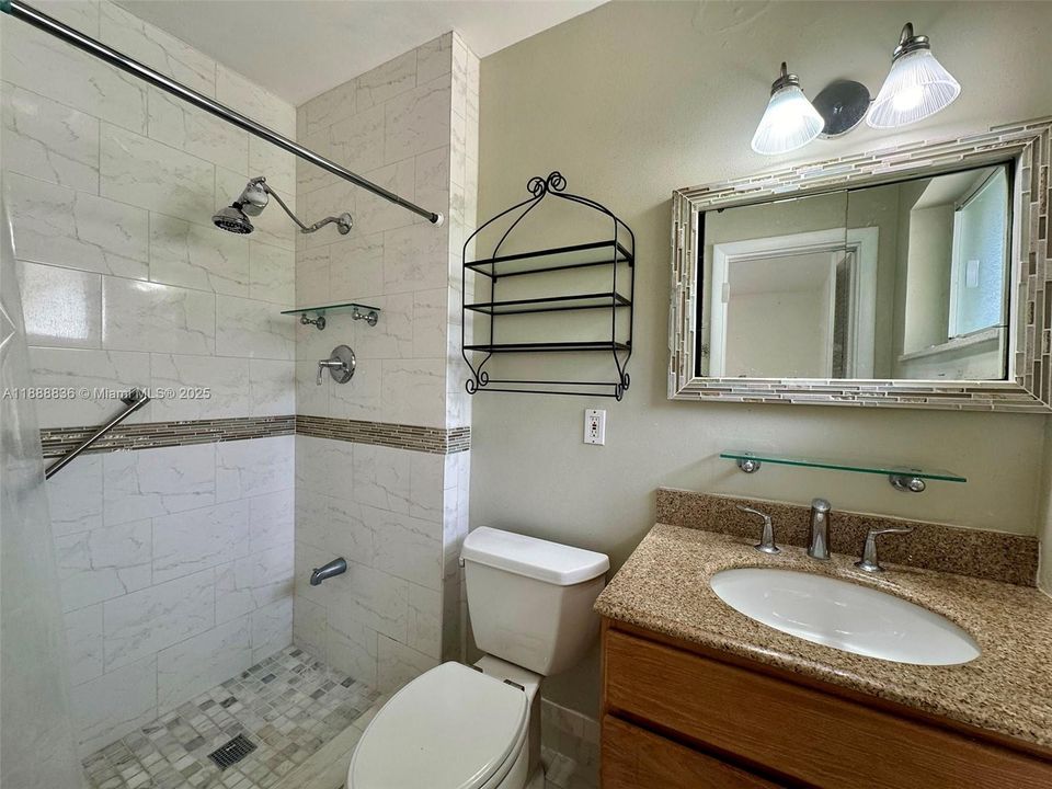 Под контрактом: $750,000 (4 спален, 2 ванн, 2079 Квадратных фут)