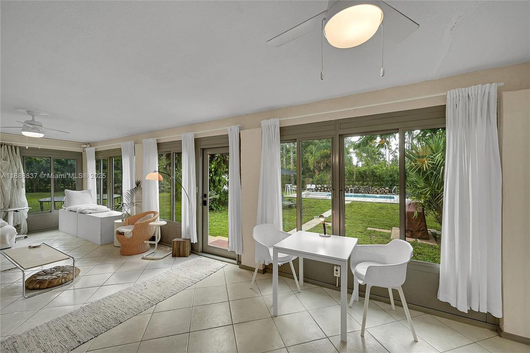 Active With Contract: $639,900 (3 beds, 2 baths, 1664 Square Feet)