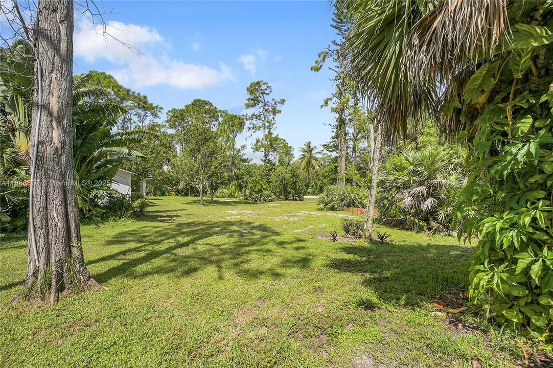 Active With Contract: $639,900 (3 beds, 2 baths, 1664 Square Feet)