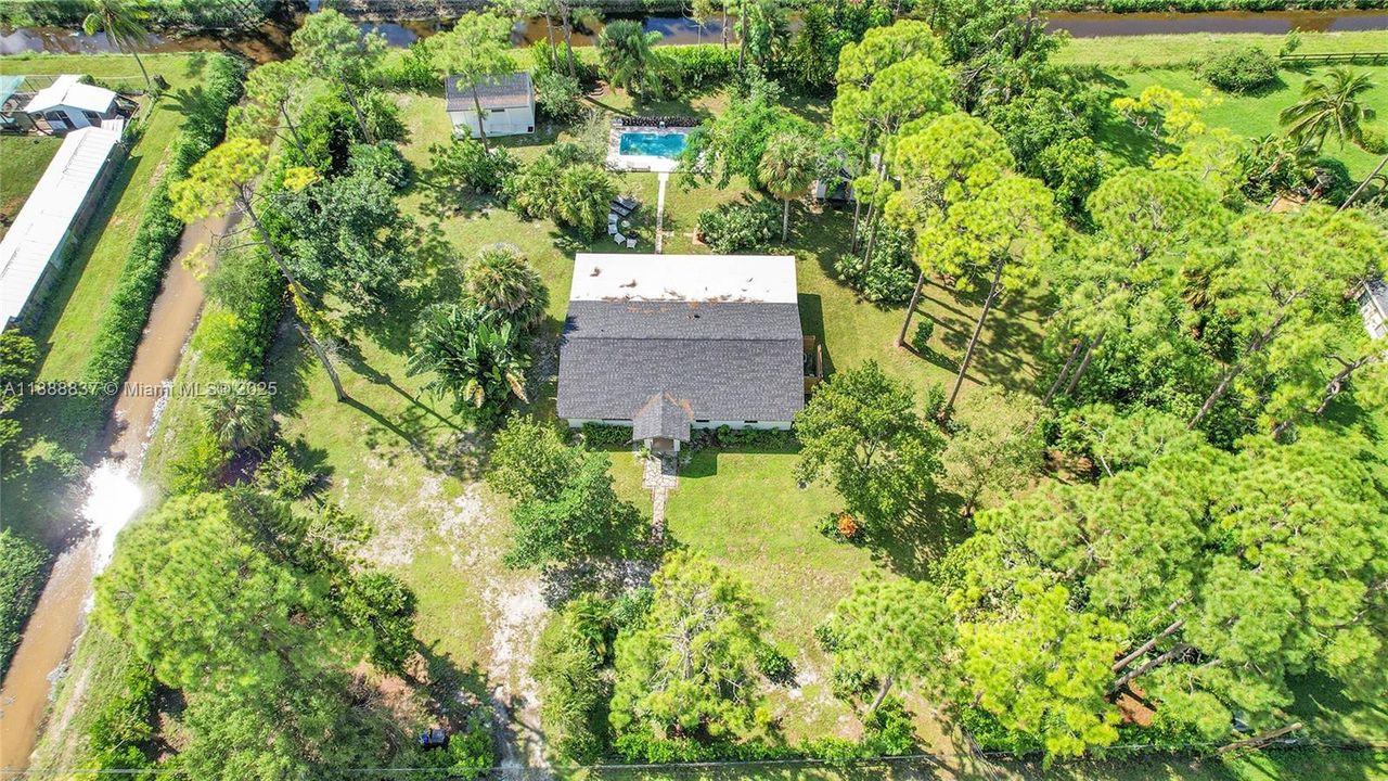 Active With Contract: $639,900 (3 beds, 2 baths, 1664 Square Feet)