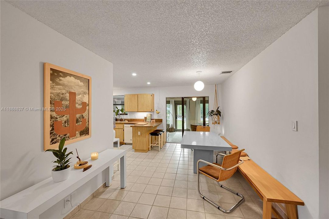 Active With Contract: $639,900 (3 beds, 2 baths, 1664 Square Feet)