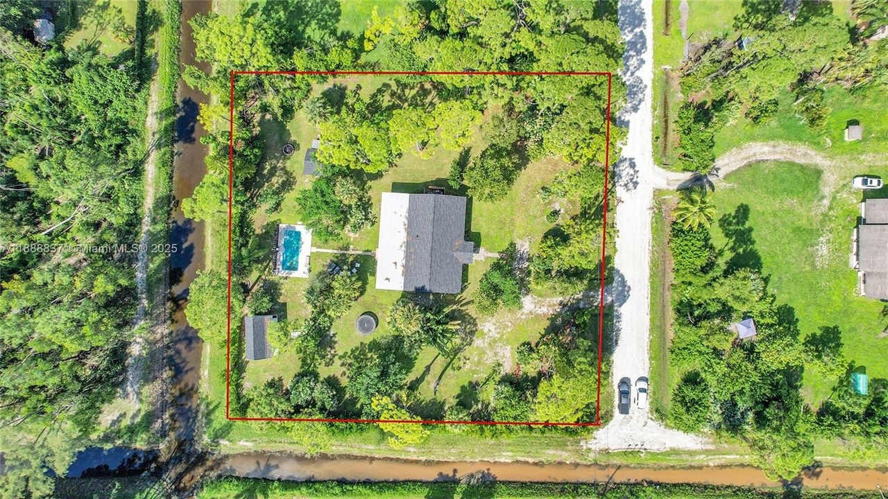 Active With Contract: $639,900 (3 beds, 2 baths, 1664 Square Feet)