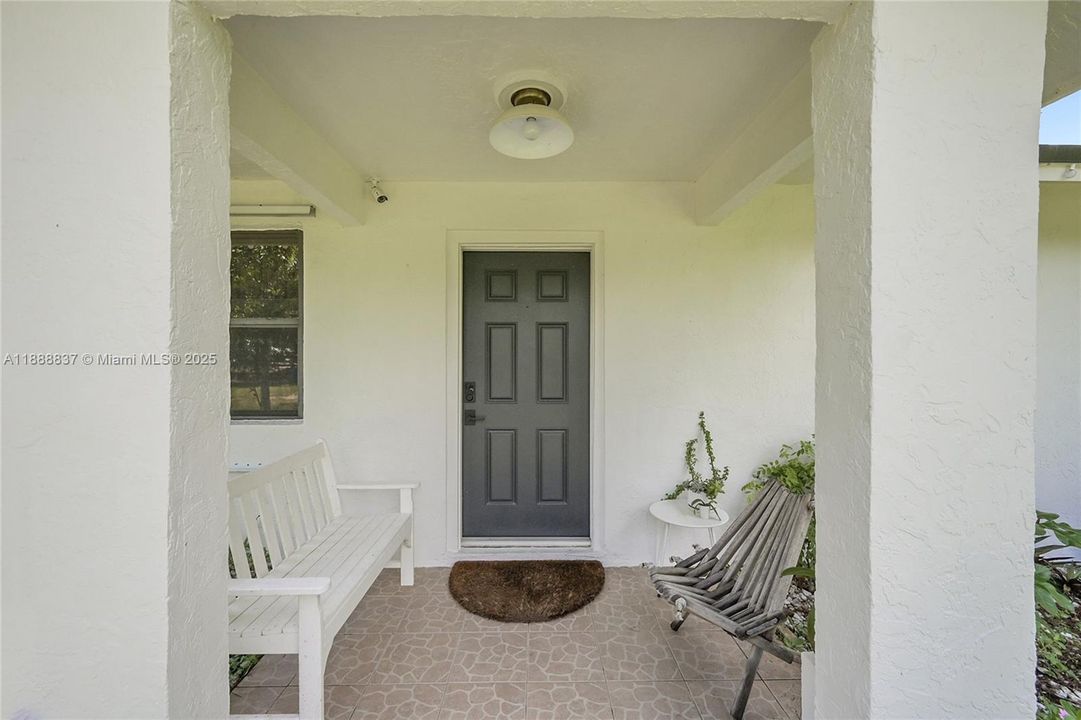 Active With Contract: $639,900 (3 beds, 2 baths, 1664 Square Feet)