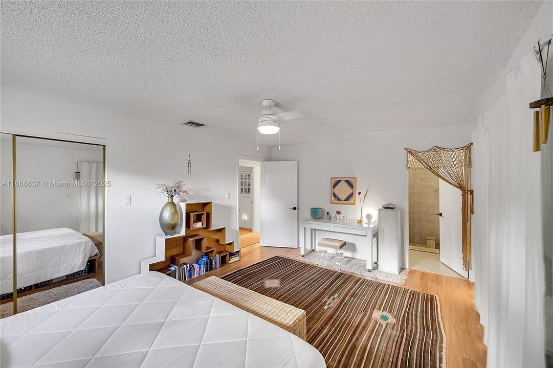 Active With Contract: $639,900 (3 beds, 2 baths, 1664 Square Feet)