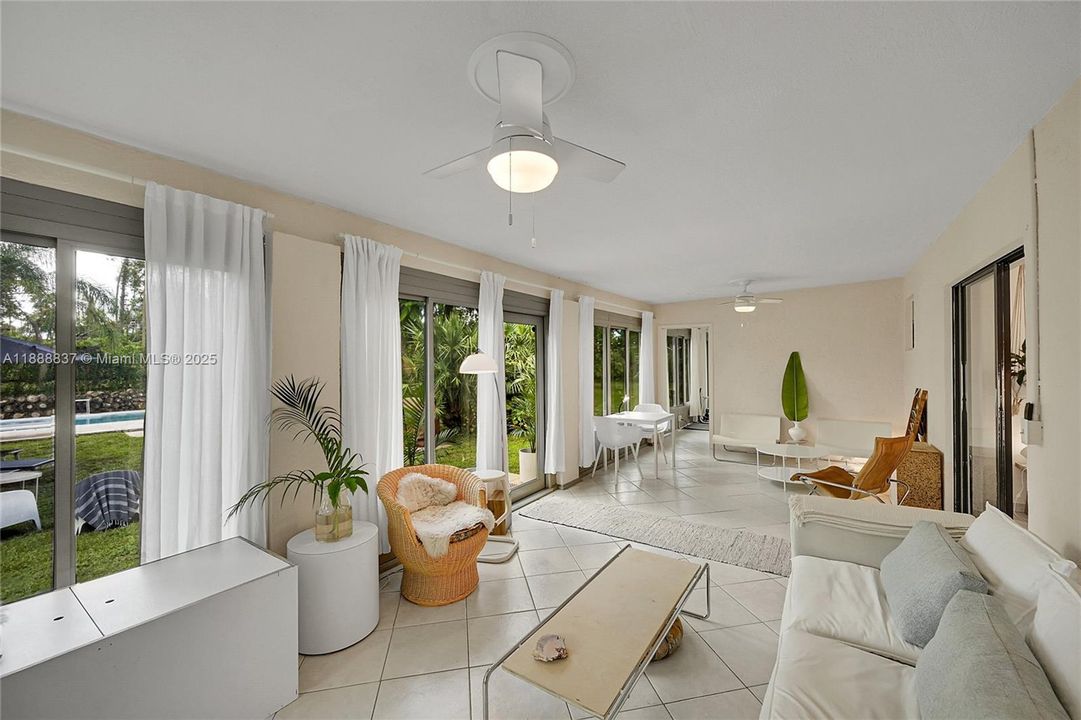 Active With Contract: $639,900 (3 beds, 2 baths, 1664 Square Feet)