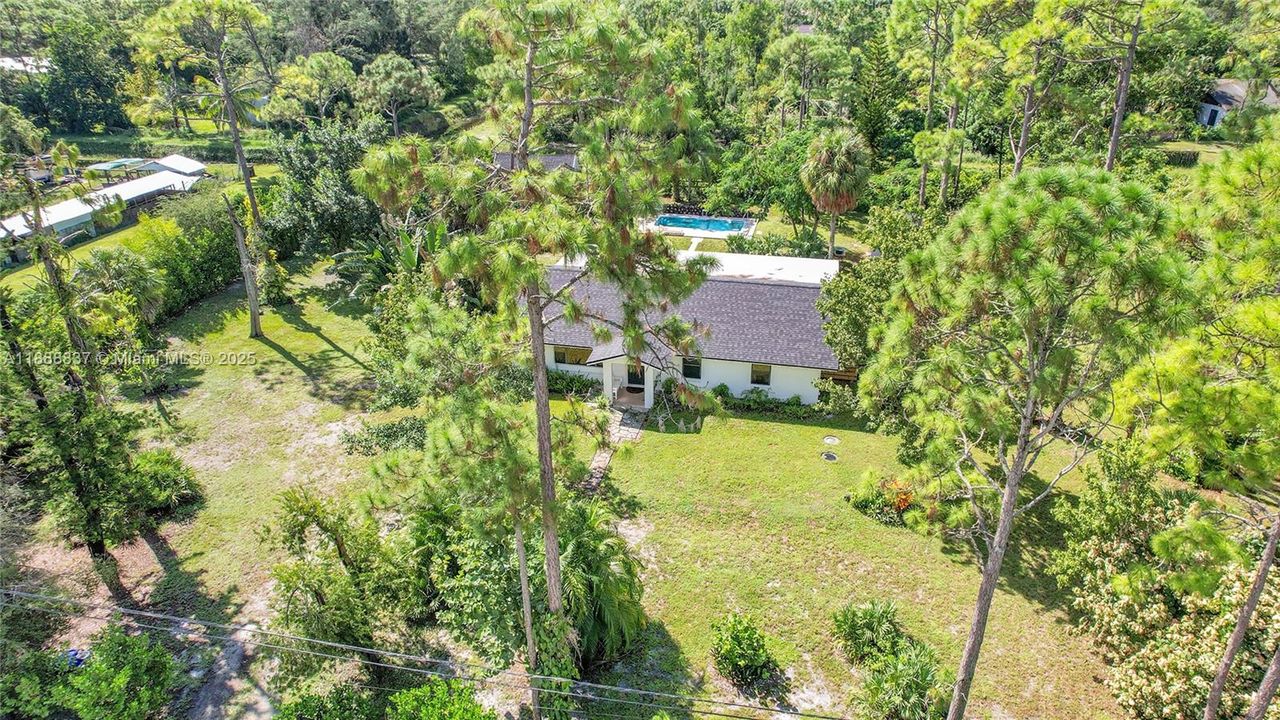 Active With Contract: $639,900 (3 beds, 2 baths, 1664 Square Feet)