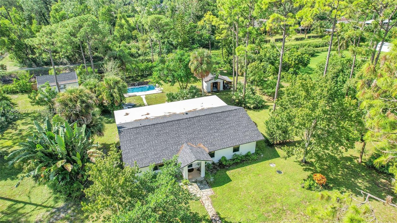 Active With Contract: $639,900 (3 beds, 2 baths, 1664 Square Feet)