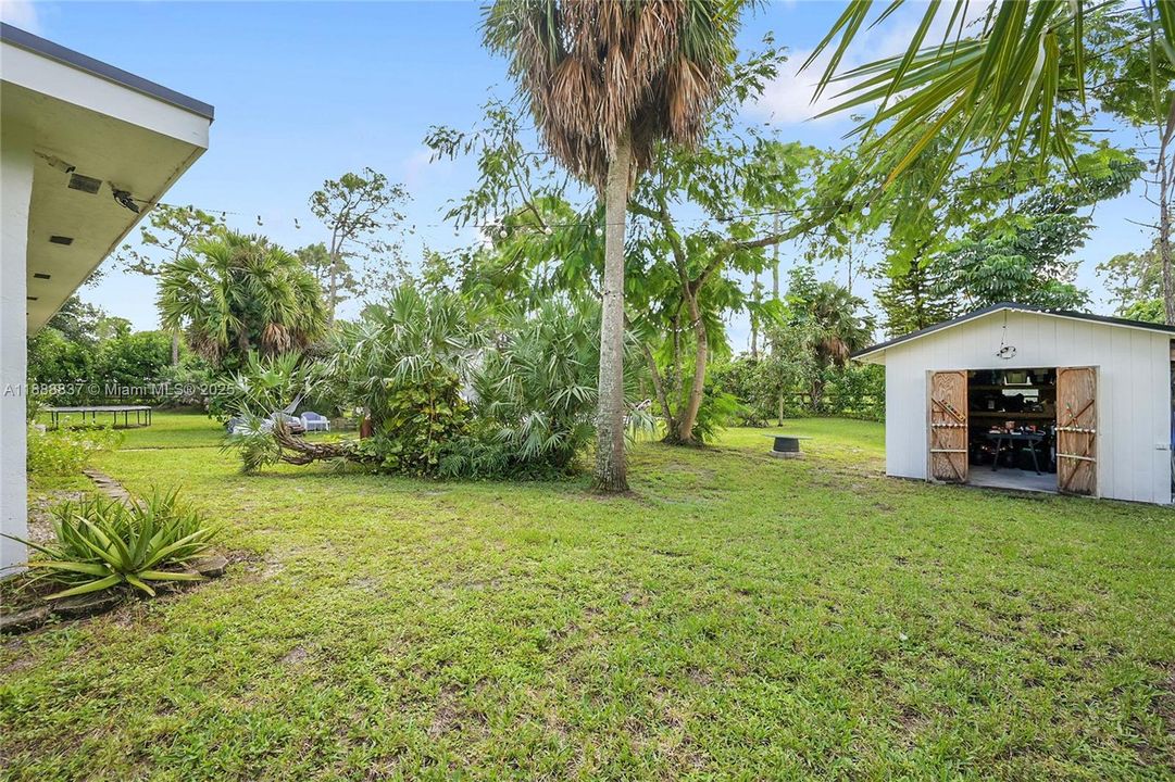 Active With Contract: $639,900 (3 beds, 2 baths, 1664 Square Feet)