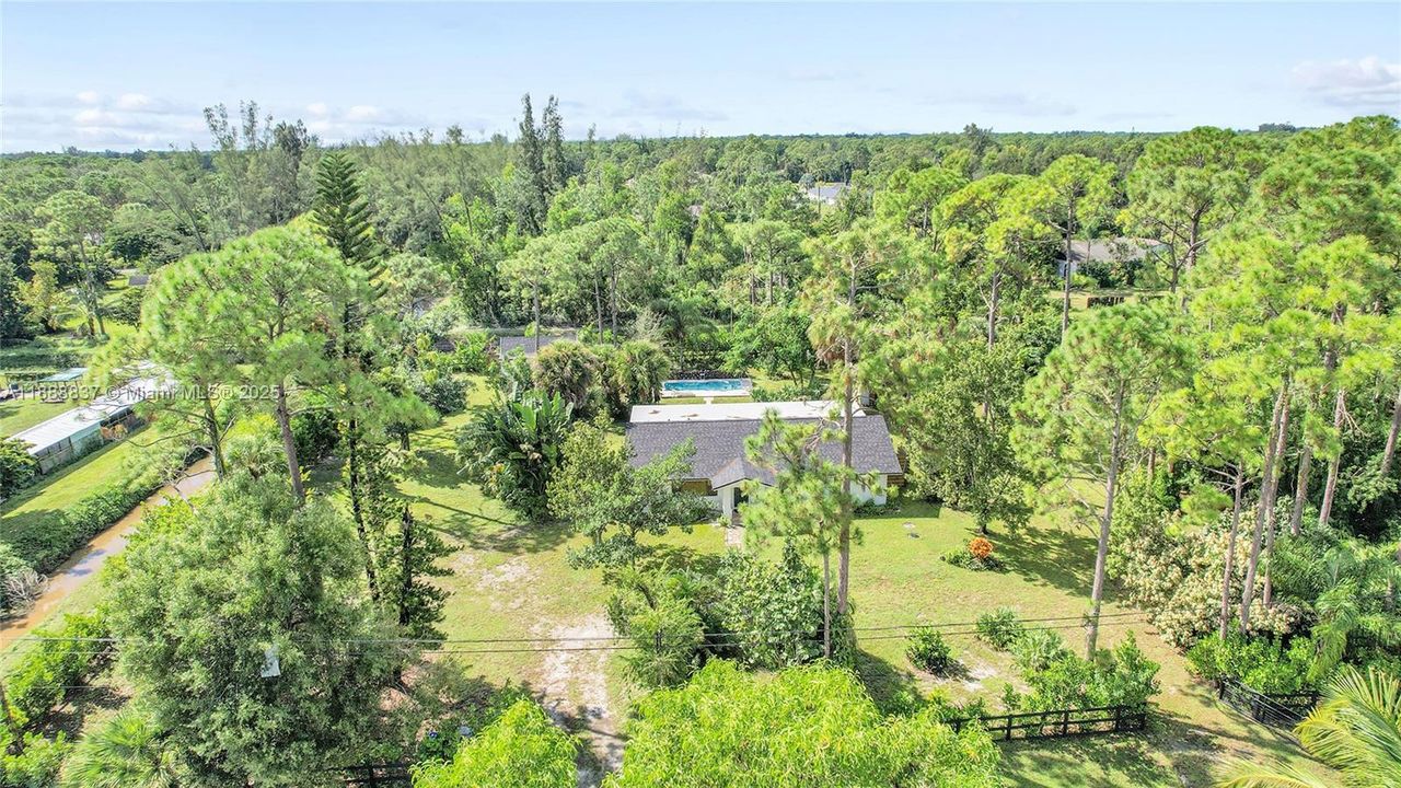 Active With Contract: $639,900 (3 beds, 2 baths, 1664 Square Feet)