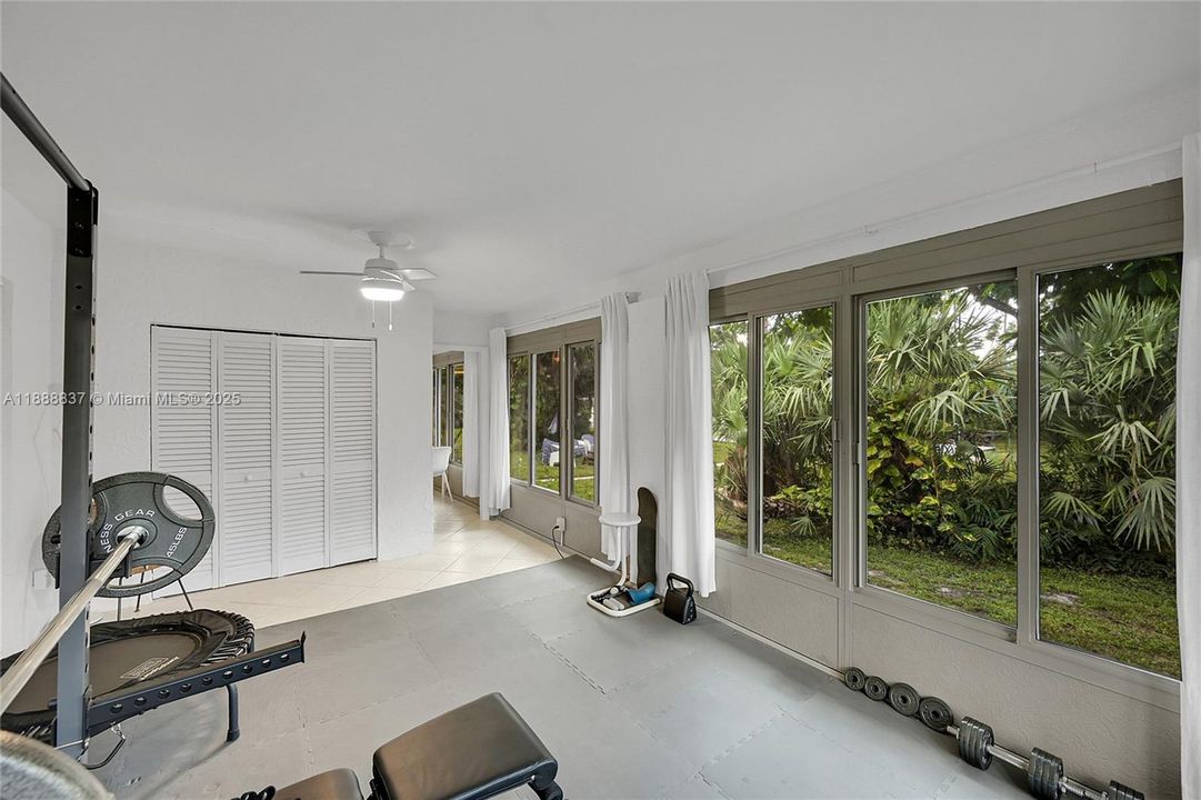 Active With Contract: $639,900 (3 beds, 2 baths, 1664 Square Feet)