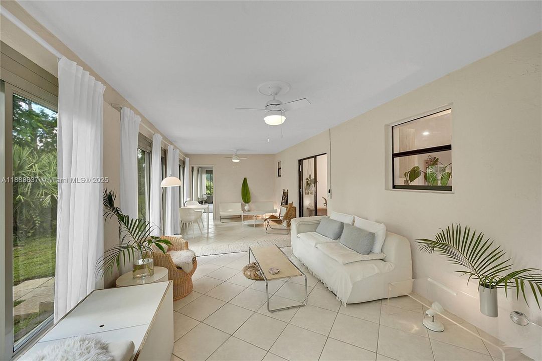 Active With Contract: $639,900 (3 beds, 2 baths, 1664 Square Feet)