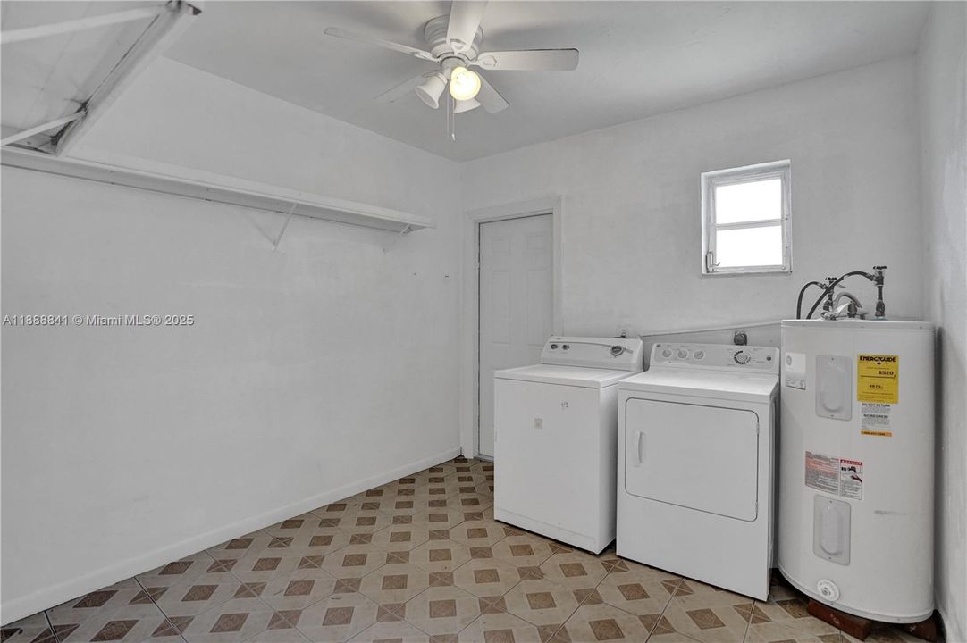 Recently Rented: $3,300 (4 beds, 2 baths, 1845 Square Feet)