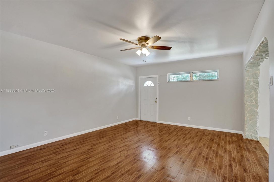 Recently Rented: $3,300 (4 beds, 2 baths, 1845 Square Feet)