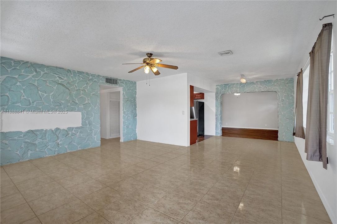 Recently Rented: $3,300 (4 beds, 2 baths, 1845 Square Feet)