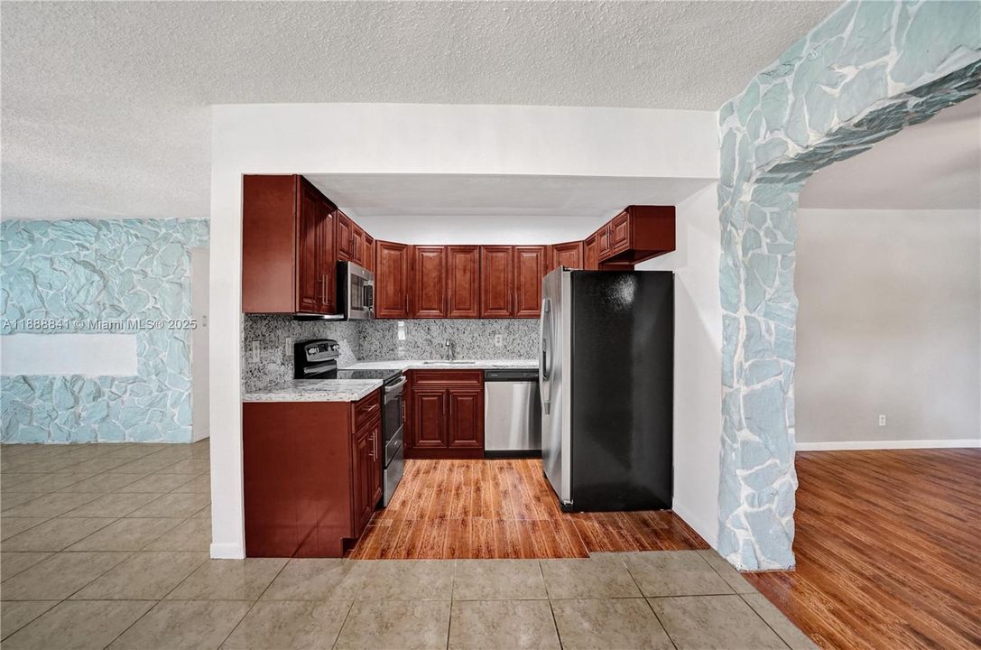 Recently Rented: $3,300 (4 beds, 2 baths, 1845 Square Feet)