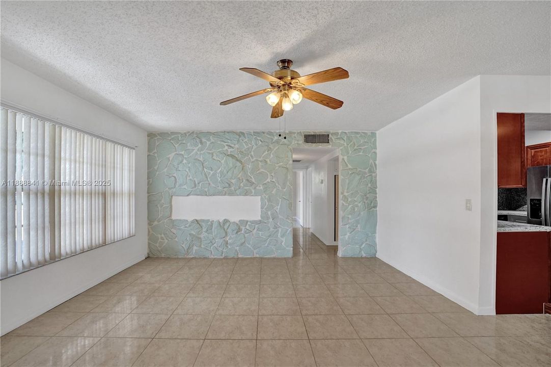 Recently Rented: $3,300 (4 beds, 2 baths, 1845 Square Feet)