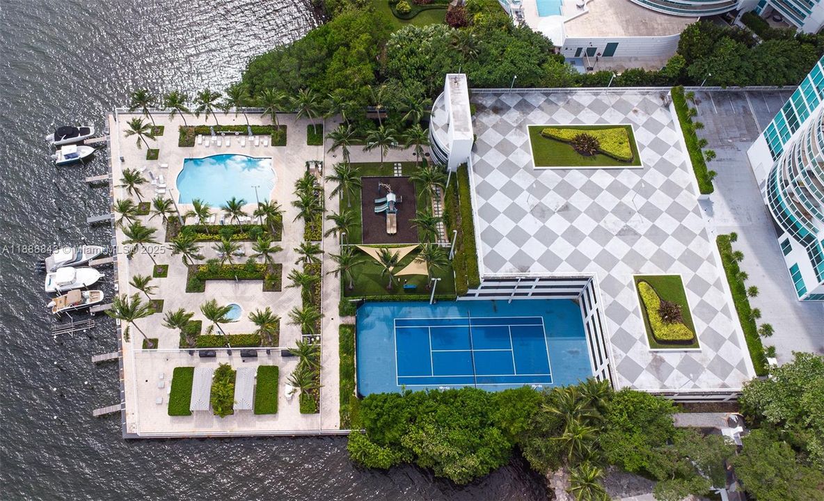 待售: $469,000 (1 贝兹, 1 浴室, 791 平方英尺)