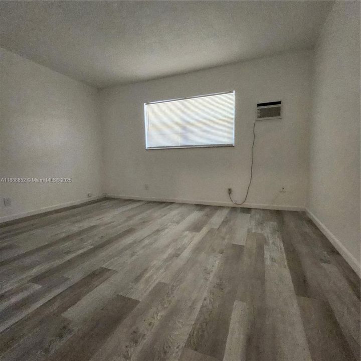 Activo con contrato: $1,450 (1 camas, 1 baños, 750 Pies cuadrados)