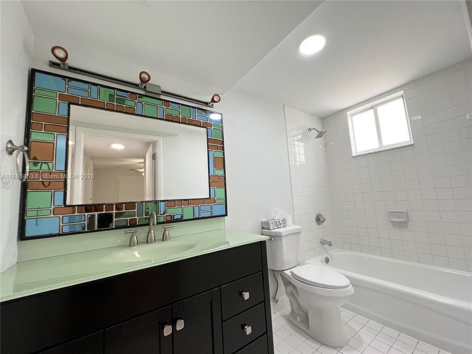 Recently Rented: $2,200 (2 beds, 2 baths, 865 Square Feet)