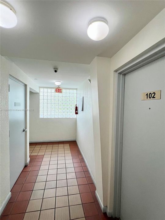 Recently Rented: $2,200 (2 beds, 2 baths, 865 Square Feet)