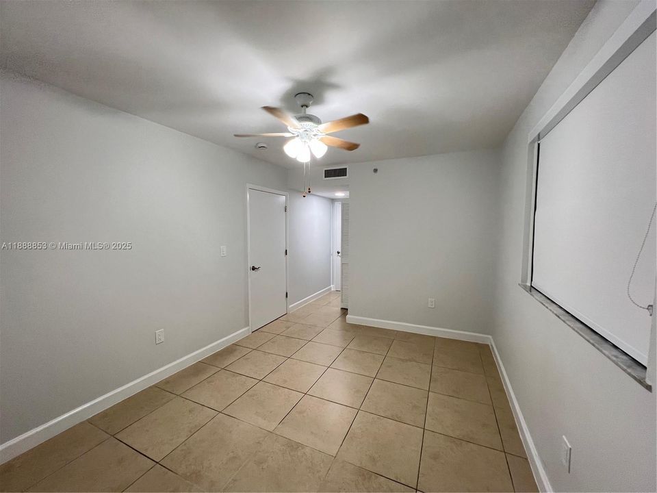 Recently Rented: $2,200 (2 beds, 2 baths, 865 Square Feet)